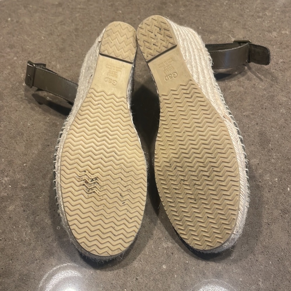 Gap wedge heels - Picture 4 of 4